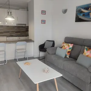 apartamento-primera-linea-playa-vista-espectacular.adeje-hotels.com/